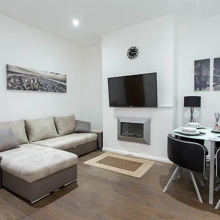 فندق Park House 3*