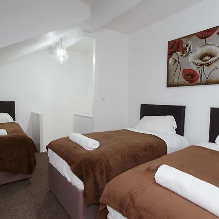 Park House 3*