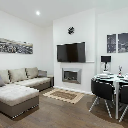 Park House 3* ليدز