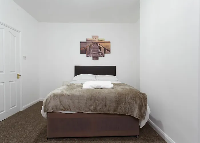 Park House Отель Лидс